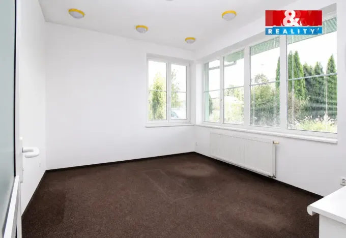Prodej kanceláře, Hradec Králové - Slezské Předměstí, Vážní, 290 m2