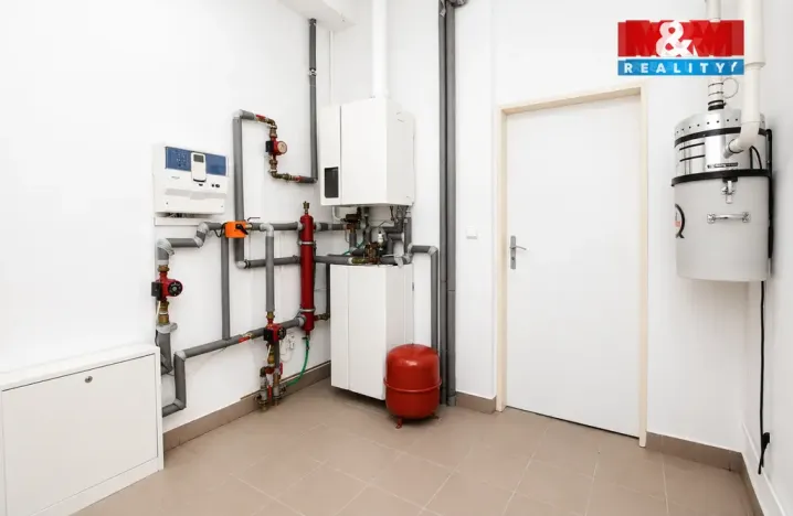 Prodej kanceláře, Hradec Králové - Slezské Předměstí, Vážní, 290 m2