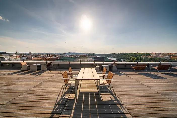 Pronájem kanceláře, Praha - Karlín, Ke Štvanici, 1200 m2