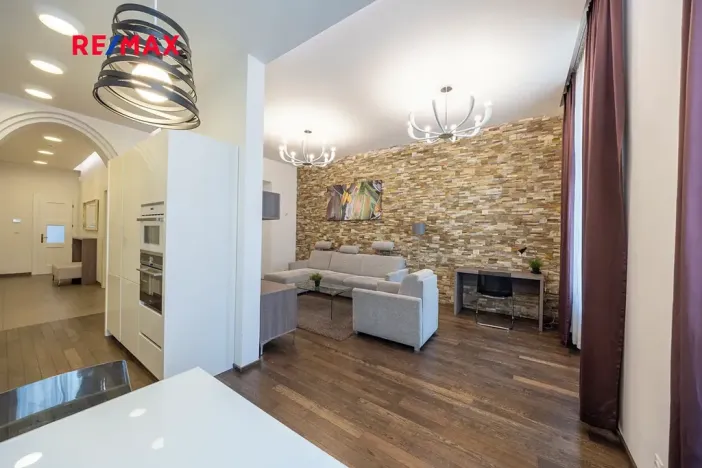 Prodej bytu 2+kk, Praha - Staré Město, Křižovnická, 71 m2