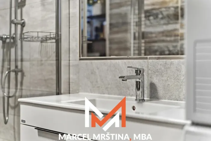 Prodej bytu 2+kk, Náchod, Ruská, 52 m2