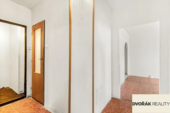 Prodej bytu 3+1, Praha - Petrovice, Rezlerova, 69 m2