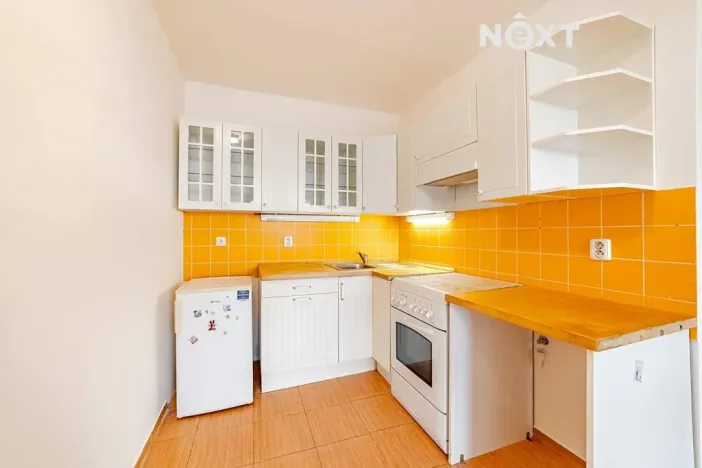 Pronájem bytu 2+kk, Praha - Prosek, Litvínovská, 45 m2