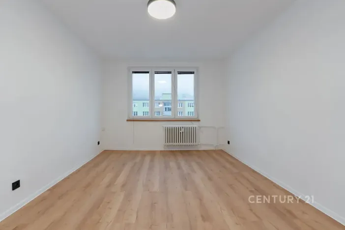 Pronájem bytu 2+1, Kadaň, Na Podlesí, 55 m2