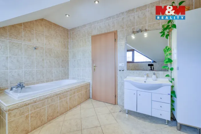 Prodej rodinného domu, Kvíčovice, 249 m2