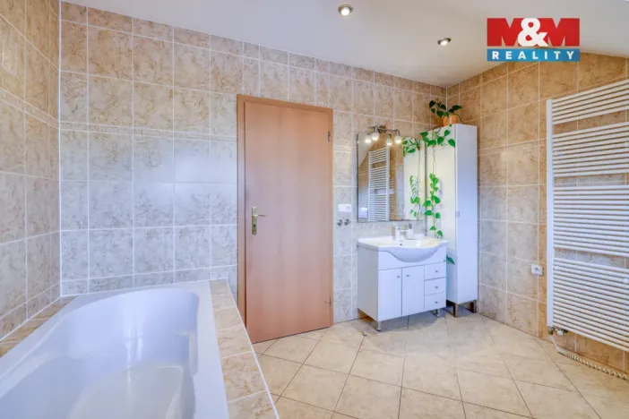 Prodej rodinného domu, Kvíčovice, 249 m2