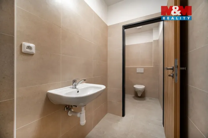 Prodej skladu, Cerekvice nad Loučnou - Pekla, 1558 m2