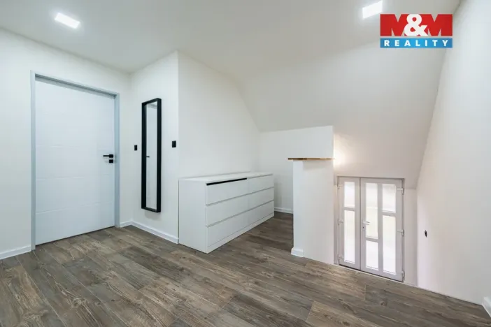 Prodej rodinného domu, Radonice, Růžičkova, 182 m2