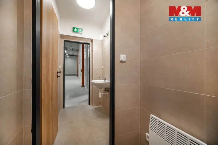 Pronájem skladu, Cerekvice nad Loučnou - Pekla, 1582 m2