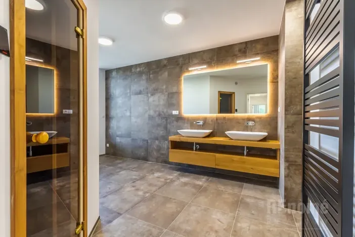 Pronájem rodinného domu, Jesenice, Průběžná, 200 m2