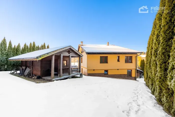 Prodej vícegeneračního domu, Halenkov, 232 m2