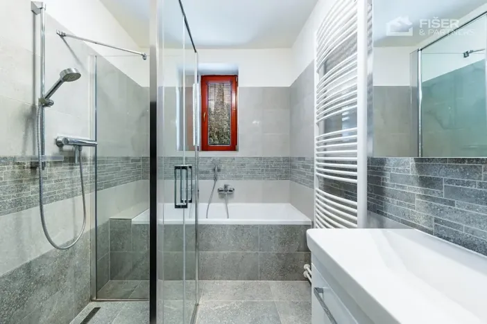 Prodej vícegeneračního domu, Halenkov, 232 m2