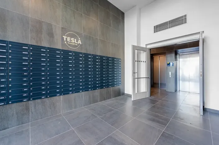 Pronájem bytu 1+kk, Praha, Poděbradská, 33 m2