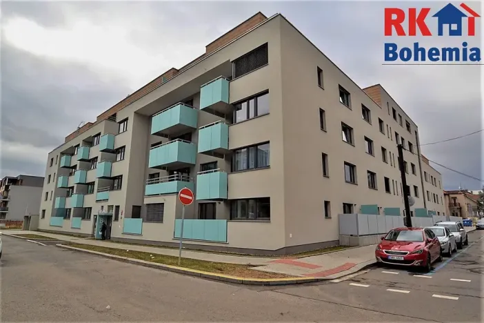 Pronájem bytu 2+kk, Praha - Žižkov, V zahrádkách, 55 m2