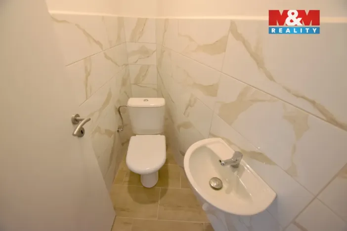 Pronájem bytu 3+kk, Nechanice, Husovo nám., 57 m2