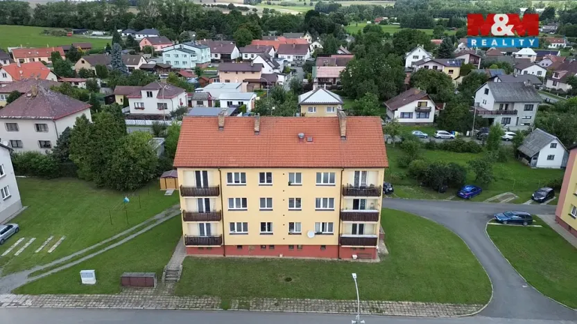 Prodej bytu 3+1, Černovice, Družstevní, 56 m2