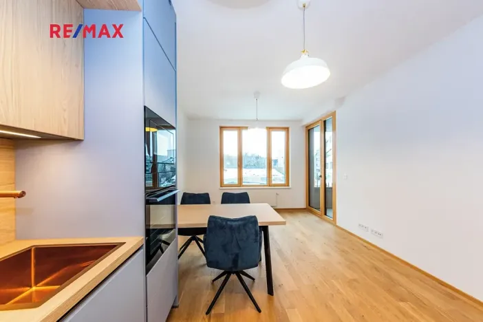 Pronájem bytu 2+kk, Praha - Radlice, U Komína, 53 m2