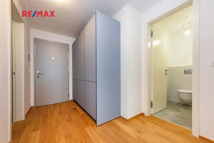 Pronájem bytu 2+kk, Praha - Radlice, U Komína, 53 m2