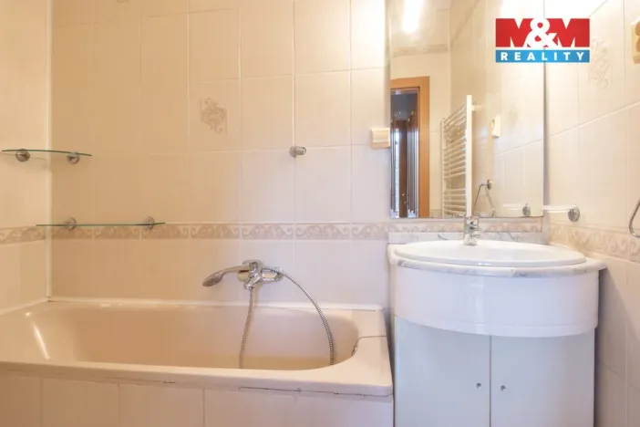 Prodej rodinného domu, Brno - Žebětín, Kohoutovická, 285 m2