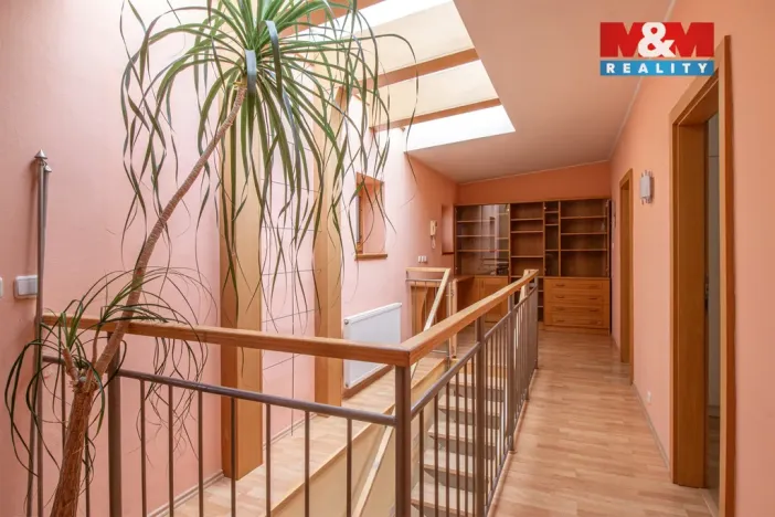 Prodej rodinného domu, Brno - Žebětín, Kohoutovická, 285 m2