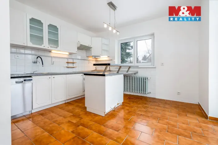 Prodej rodinného domu, Praha - Horní Počernice, Jasenná, 292 m2