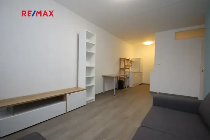 Pronájem bytu 2+kk, Praha - Hlubočepy, Werichova, 45 m2