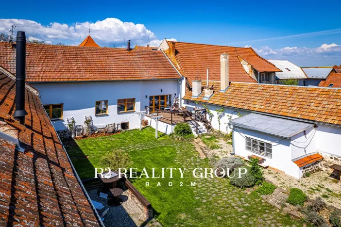 Pronájem rodinného domu, Skalka, 446 m2