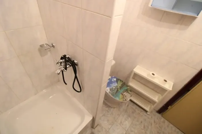 Pronájem bytu 1+kk, Praha - Karlín, Nekvasilova, 28 m2