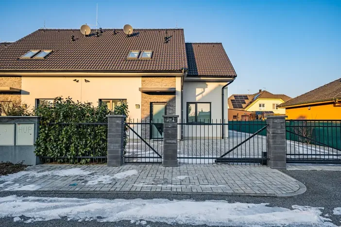 Prodej rodinného domu, Nové Strašecí, Myslivečkova, 121 m2