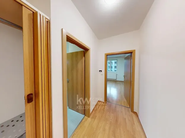 Pronájem bytu 1+kk, Praha - Kyje, Pelušková, 27 m2