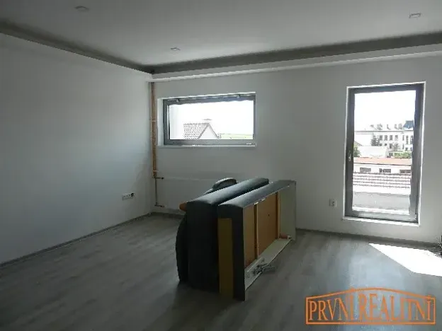 Pronájem obchodního prostoru, Uherský Brod, Bří Lužů, 80 m2