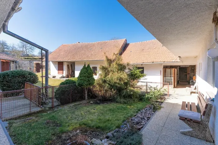 Prodej činžovního domu, Nová Ves, 217 m2