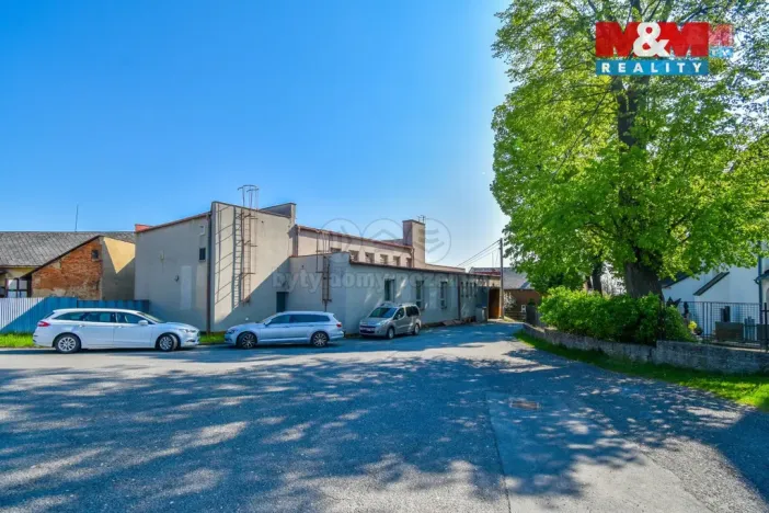 Prodej obchodního prostoru, Bílovec - Lubojaty, 500 m2