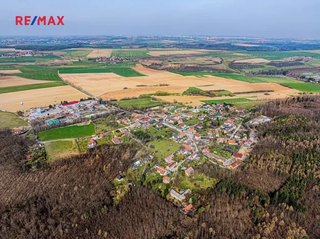 Prodej komerčního pozemku, Roblín, 2000 m2