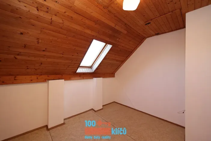 Prodej rodinného domu, Klučov, 251 m2