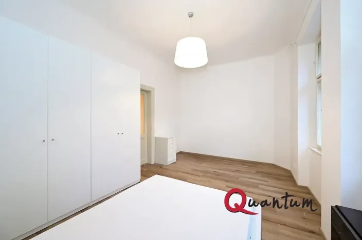 Pronájem bytu 1+1, Praha - Žižkov, Kubelíkova, 39 m2