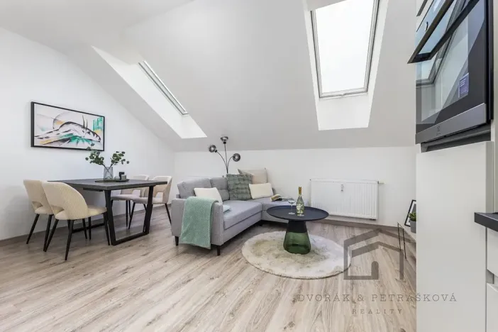 Pronájem bytu 2+kk, Praha - Libeň, Pod Labuťkou, 38 m2