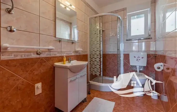 Prodej vícegeneračního domu, Medulin, Chorvatsko, Pošesi, 150 m2