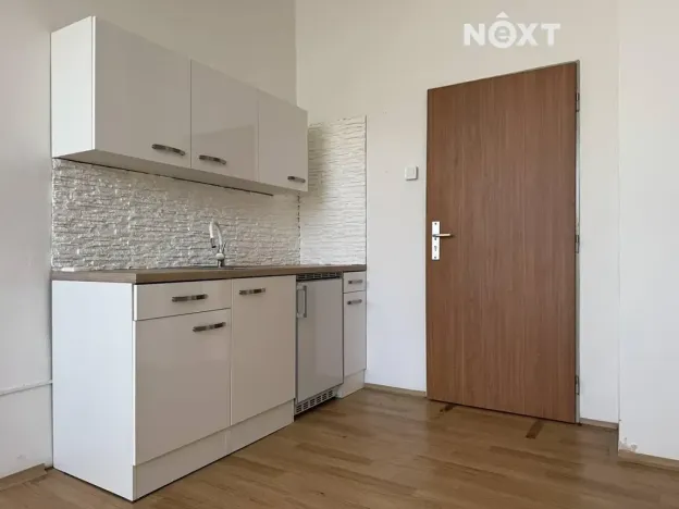 Pronájem kanceláře, České Budějovice, K. Světlé, 18 m2