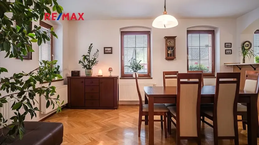 Prodej rodinného domu, Cvikov, Komenského, 298 m2