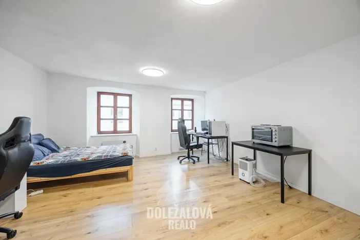 Pronájem bytu 1+kk, Jihlava, Kosmákova, 36 m2