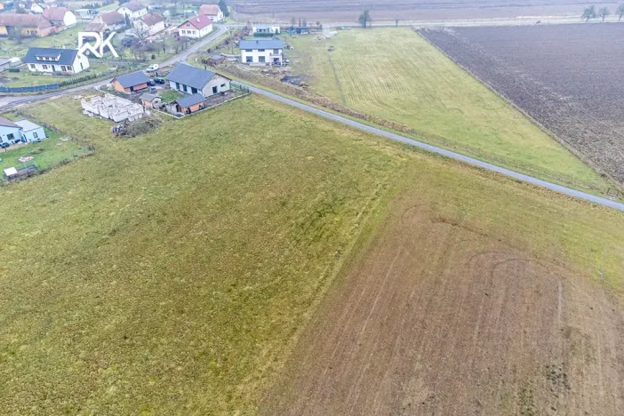 Prodej pozemku pro bydlení, Uhersko, 944 m2