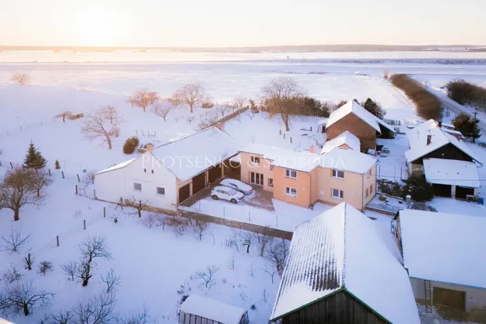 Prodej rodinného domu, Třebnouševes, 400 m2