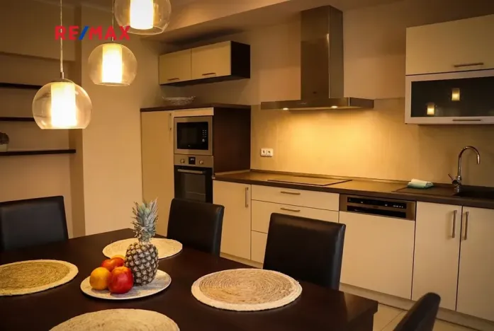 Pronájem bytu 2+1, Plzeň, Habrmannovo náměstí, 83 m2