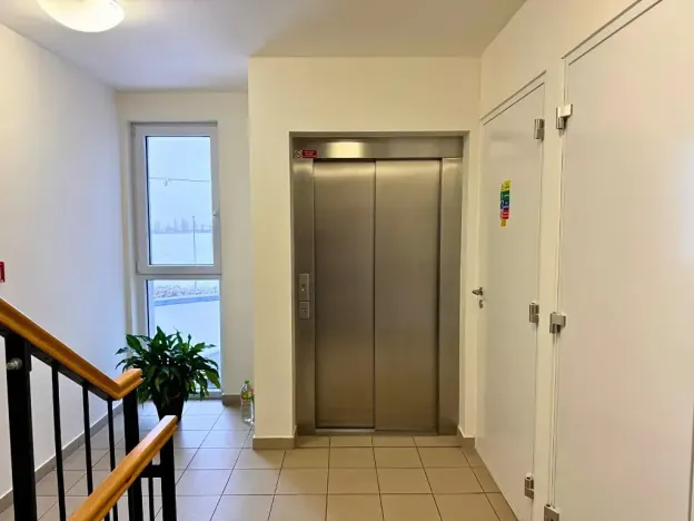 Pronájem bytu 1+kk, Horoměřice, Velvarská, 28 m2