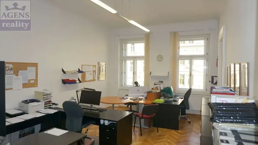 Pronájem kanceláře, Praha - Nové Město, Fügnerovo náměstí, 110 m2