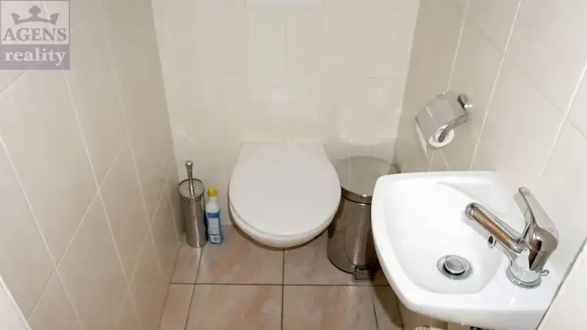 Pronájem kanceláře, Praha - Nové Město, Fügnerovo náměstí, 110 m2