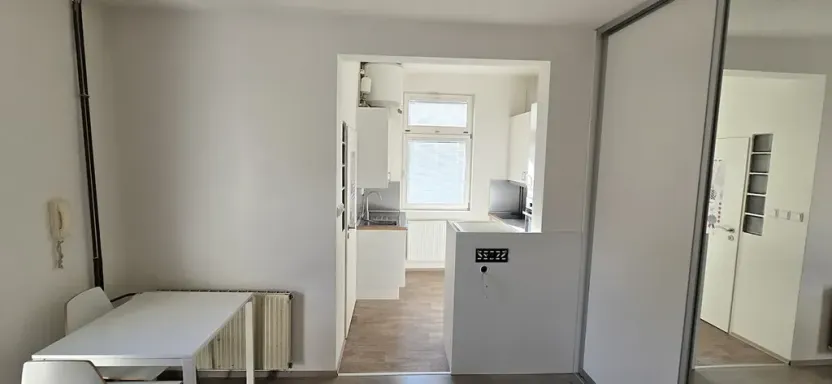 Pronájem bytu 1+kk, Zlín, Kvítková, 22 m2