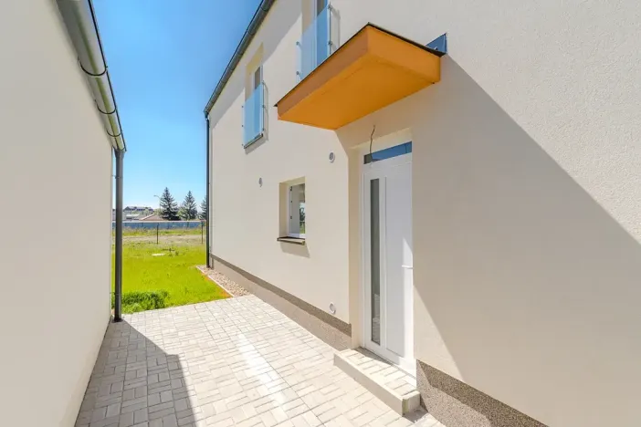 Prodej rodinného domu, Milovice, Modřínová, 122 m2