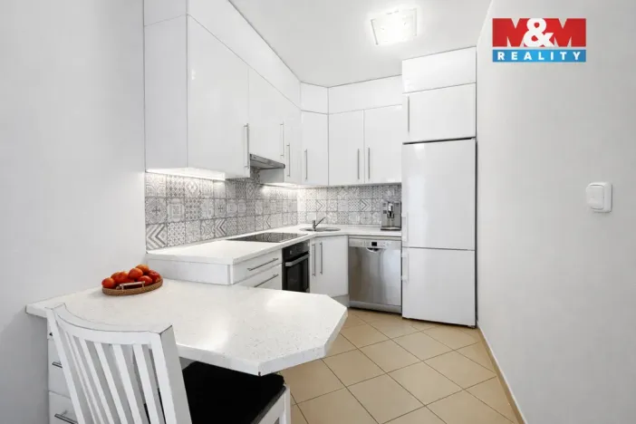 Prodej bytu 1+kk, Praha - Pitkovice, Penízovková, 37 m2